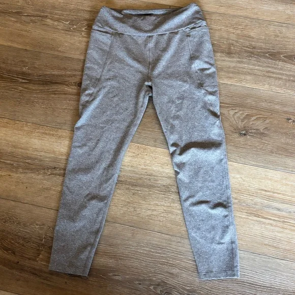 Beige High-Waisted Leggings with Pockets - Picture 1 of 5